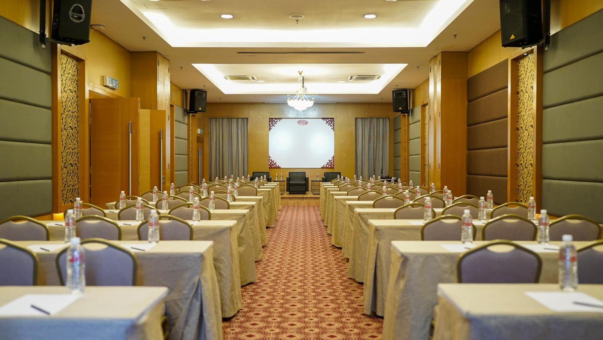 The Guest Hotel & Spa Port Dickson Esterno foto