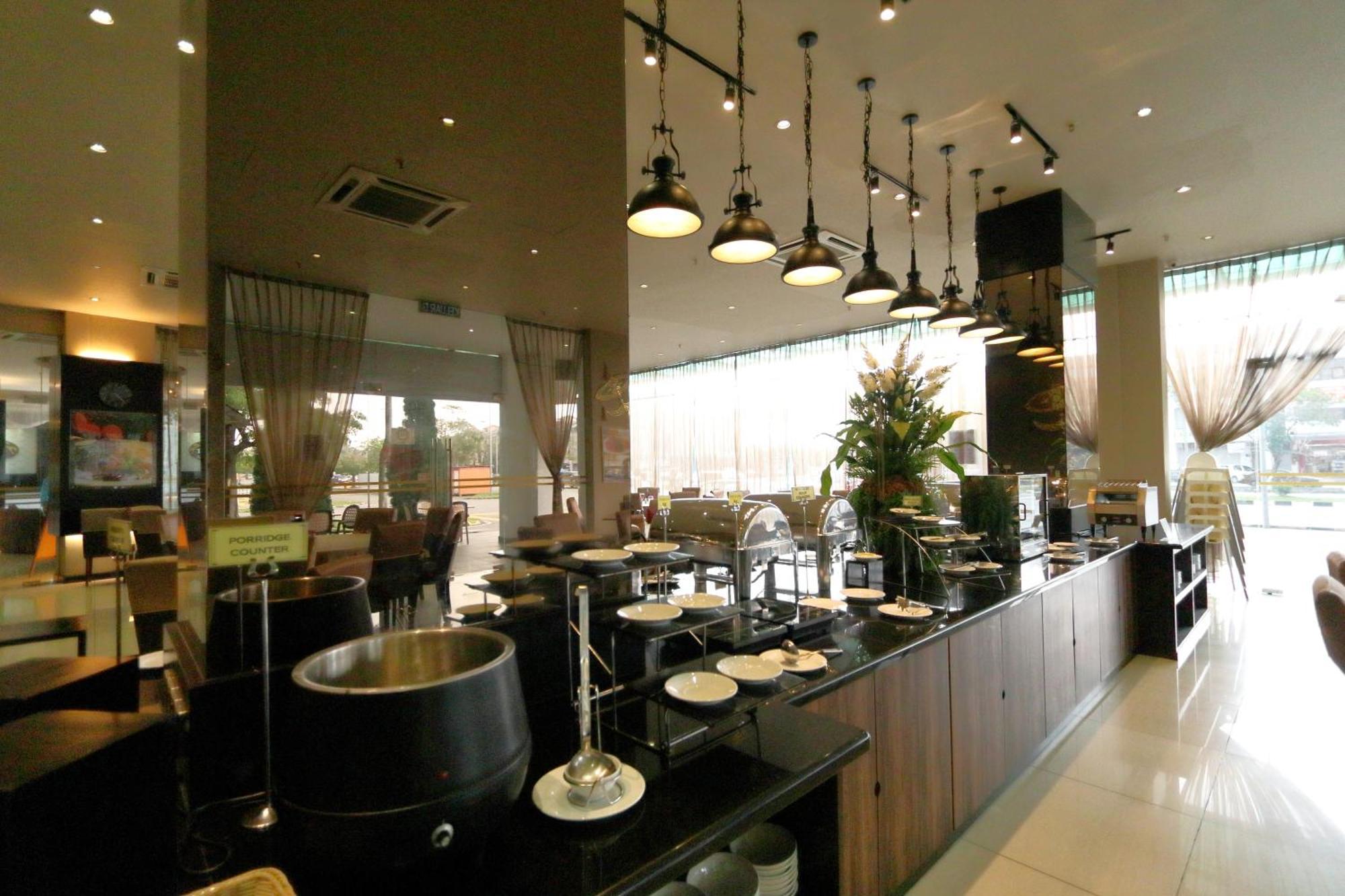 The Guest Hotel & Spa Port Dickson Esterno foto