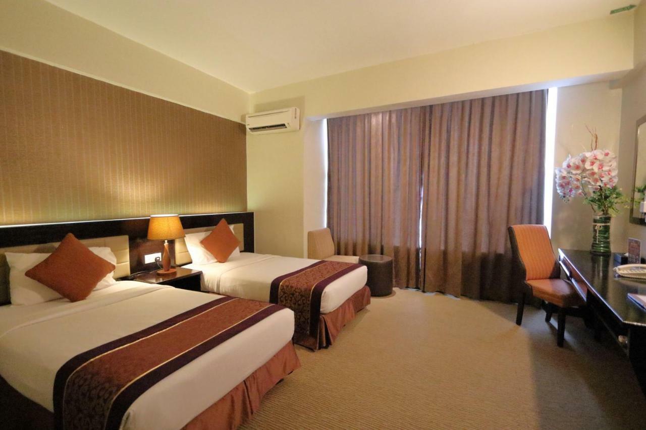 The Guest Hotel & Spa Port Dickson Esterno foto